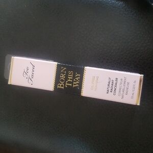 TWO FACED Born this way unopened sample 7.0ml .23fl oz